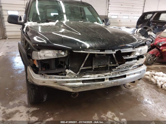 2004 CHEVROLET SUBURBAN 3GNFK16TX4G287786 Photo 5