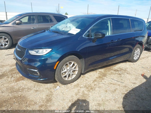 Chrysler Pacifica Touring L 2024 2C4RC1BG6RR101786 Image 2