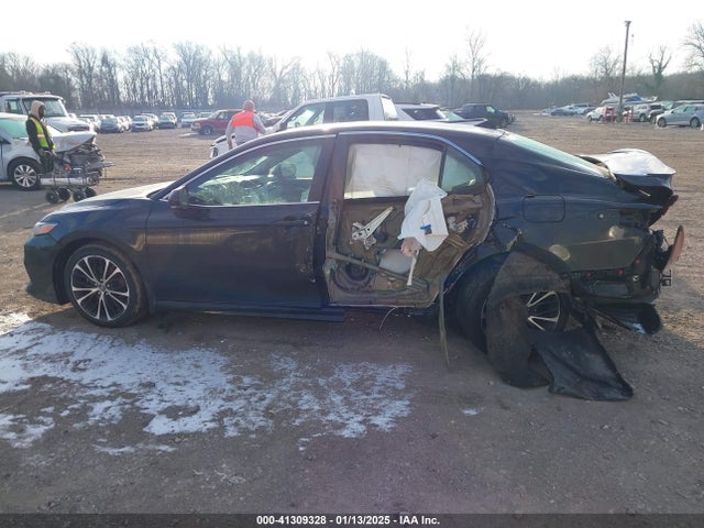 4T1B11HK8JU020584 Toyota CAMRY SE