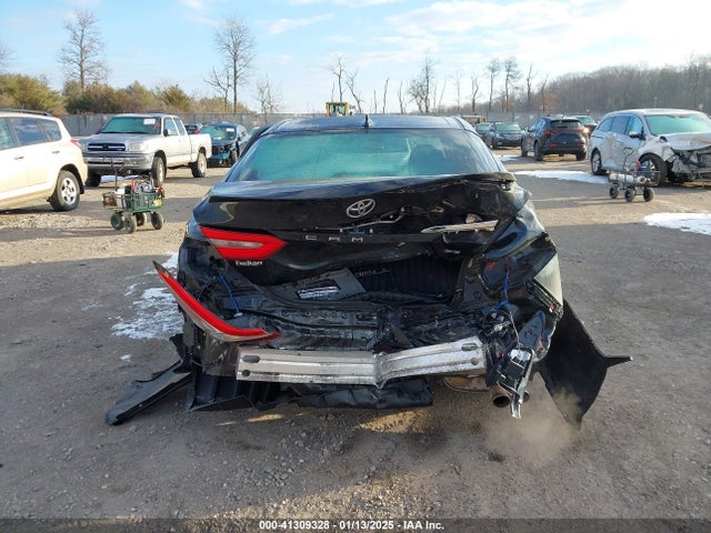 4T1B11HK8JU020584 Toyota CAMRY SE