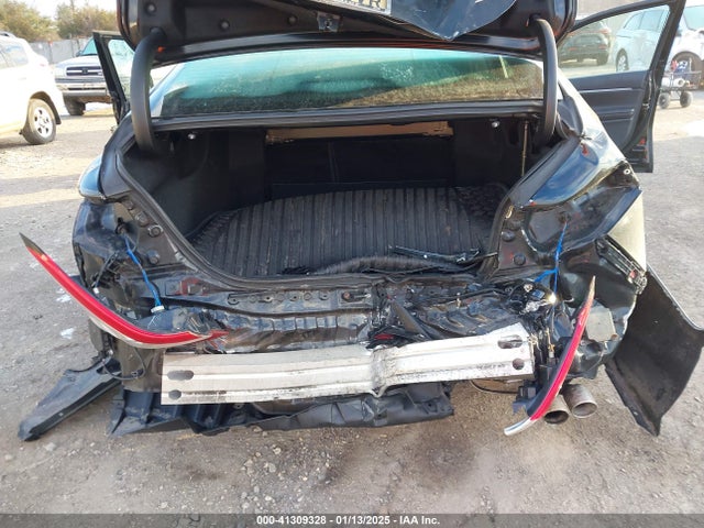 4T1B11HK8JU020584 Toyota CAMRY SE