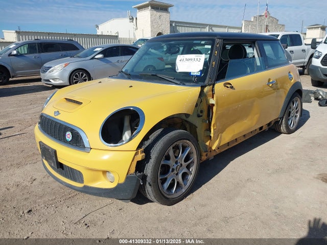 2009 MINI COOPER S WMWMF73529TW87667 Photo 1