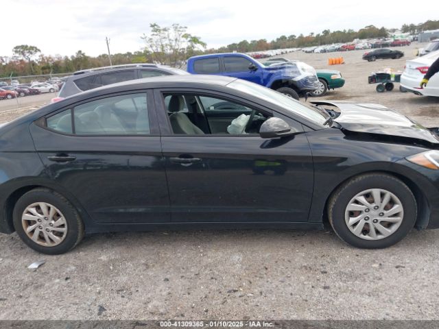 5NPD74LF3HH187236 Hyundai ELANTRA SE