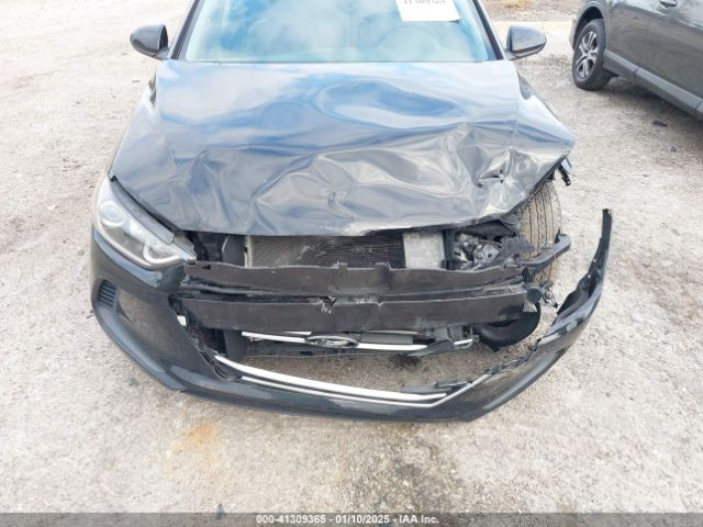 5NPD74LF3HH187236 Hyundai ELANTRA SE