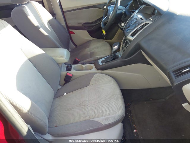 Ford Focus 2014 1FADP3K24EL106489 Image 5