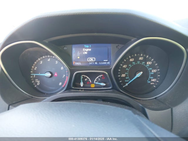 Ford Focus 2014 1FADP3K24EL106489 Image 7