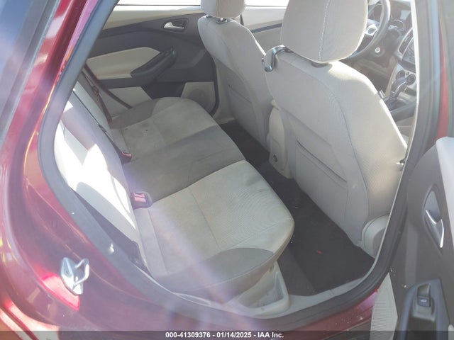 Ford Focus 2014 1FADP3K24EL106489 Image 8