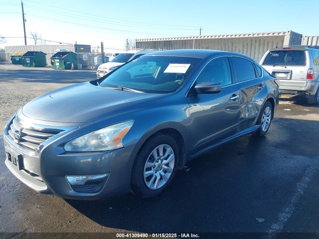 Nissan Altima 2.5 S 2015 1N4AL3AP8FC266114 Image 2