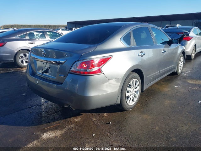 Nissan Altima 2.5 S 2015 1N4AL3AP8FC266114 Image 4