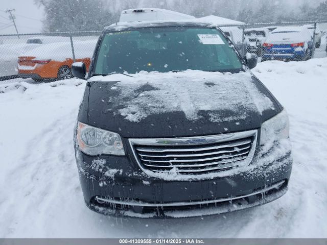 2C4RC1BG8ER216383 Chrysler Town & Country