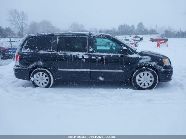 2C4RC1BG8ER216383 Chrysler Town & Country