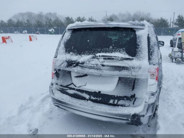 2C4RC1BG8ER216383 Chrysler Town & Country