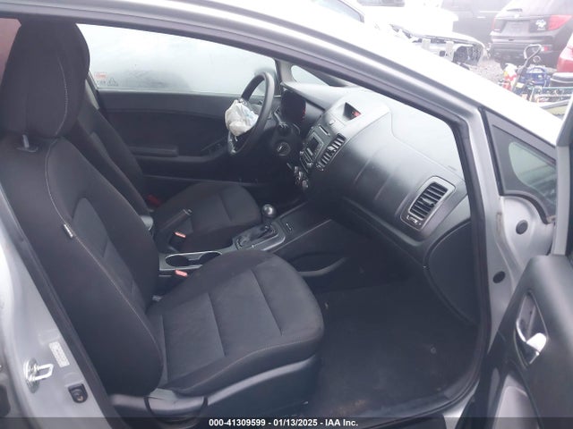 KIA Forte 2016 KNAFK4A67G5615248 Image 5