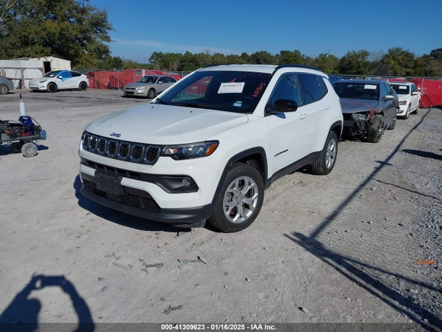 Jeep Compass 2024 3C4NJDBN9RT117157 Image 2