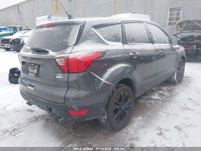 1FMCU9GD0KUA08704 Ford ESCAPE SE