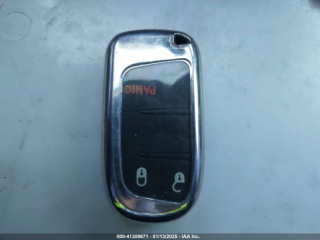 1C4RJFAG2HC608387 Jeep Grand Cherokee Laredo 4x4