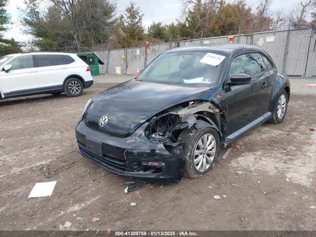 2013 VOLKSWAGEN BEETLE COUPE 3VWJP7AT2DM683224 Photo 1