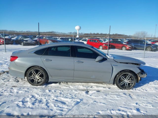 1HGCV3F93NA008991 Honda Accord Hybrid Touring