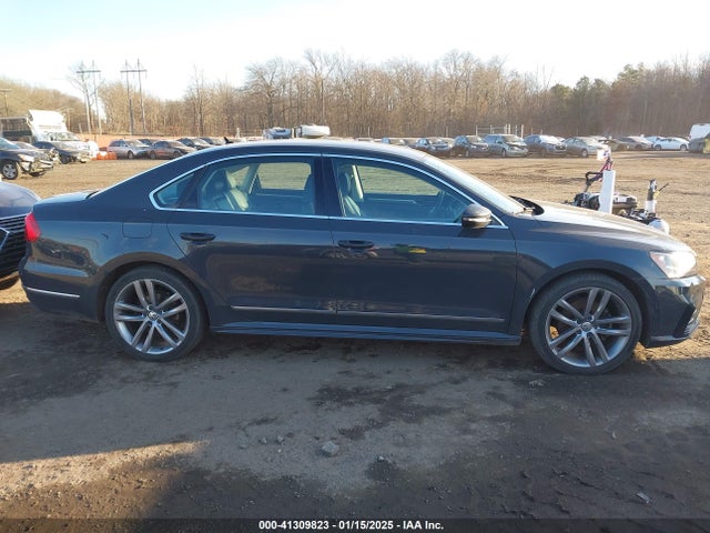 Volkswagen Passat 2016 1VWAT7A3XGC058412 Image 13