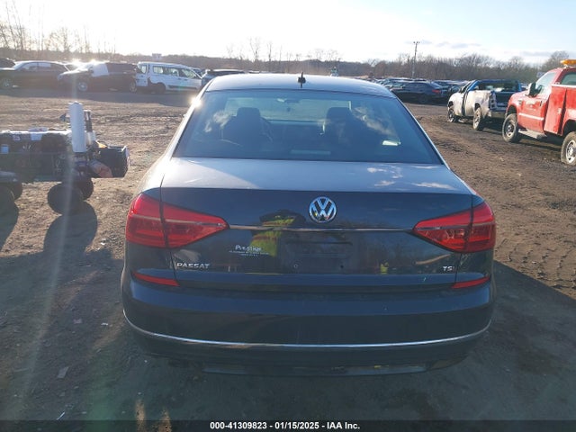 Volkswagen Passat 2016 1VWAT7A3XGC058412 Image 16