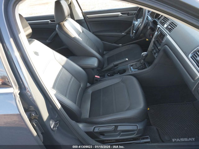 Volkswagen Passat 2016 1VWAT7A3XGC058412 Image 5