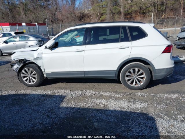 3VV0B7AX9JM015921 Volkswagen Tiguan 2.0t S