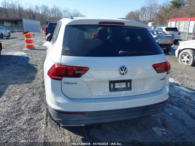 3VV0B7AX9JM015921 Volkswagen Tiguan 2.0t S