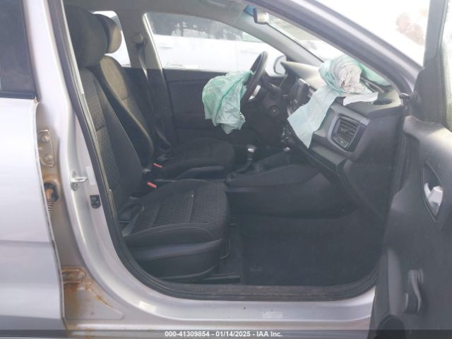 3KPA25AB2JE088389 KIA RIO LX