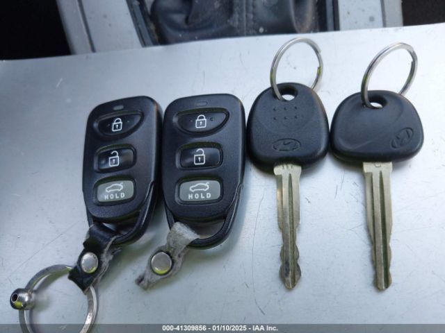 KMHD74LF9HU421381 Hyundai Elantra