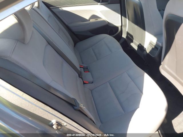 KMHD74LF9HU421381 Hyundai Elantra