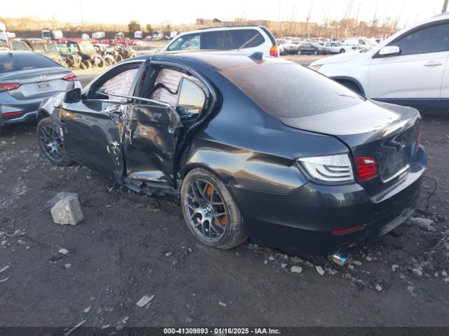 2011 BMW 5 SERIES WBAFU7C51BC872149 Photo 2