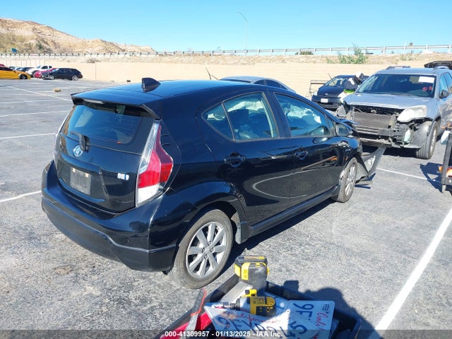 JTDKDTB37H1592170 Toyota PRIUS C