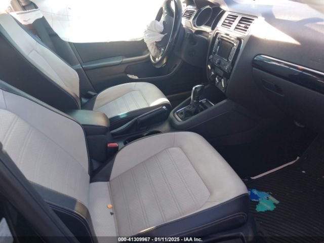 3VWD17AJ9FM415626 Volkswagen JETTA SEDAN