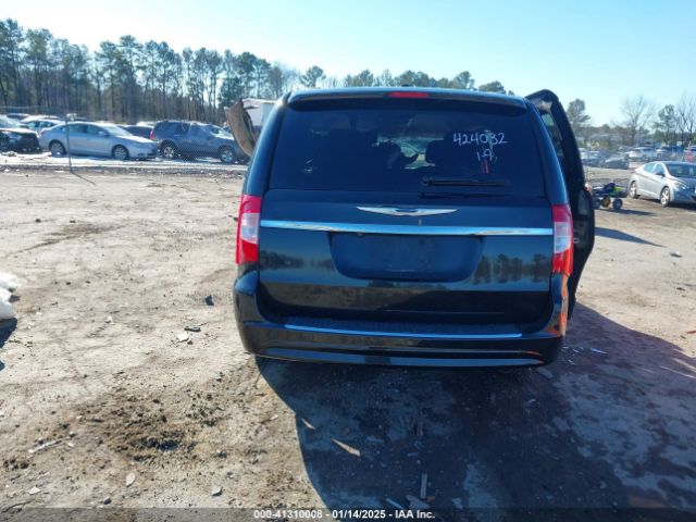 2C4RC1BG2ER237147 Chrysler Town & Country