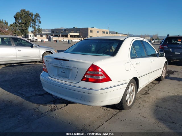 2003 MERCEDES-BENZ C-CLASS WDBRF61J93F365888 Photo 3
