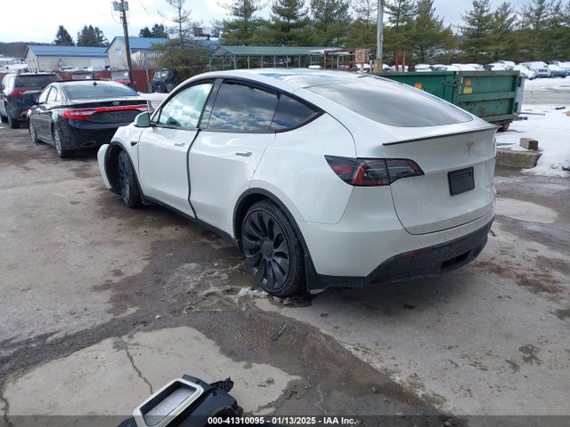 2022 TESLA MODEL Y 7SAYGDEF5NF441878 Photo 2