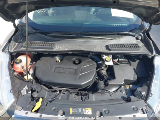 1FMCU0J95KUA04972 Ford Escape
