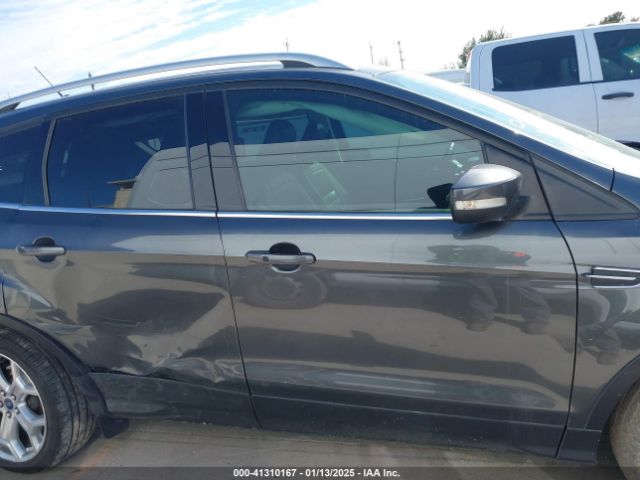1FMCU0J95KUA04972 Ford Escape