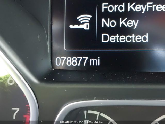1FMCU0J95KUA04972 Ford Escape