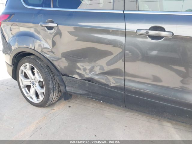 1FMCU0J95KUA04972 Ford Escape