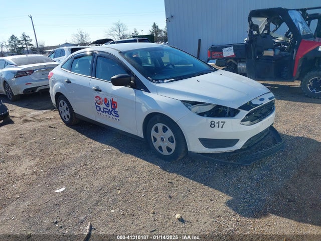 Ford Focus 2018 1FADP3E27JL219617 Image 1