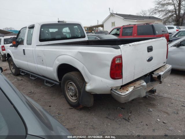 2011 FORD SUPER DUTY F-250 1FT7X2A6XBEA83144 Photo 2