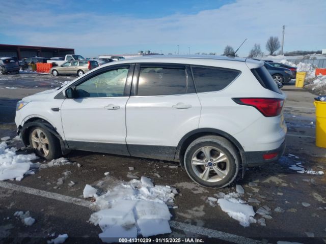 1FMCU9GD7KUC06759 Ford Escape
