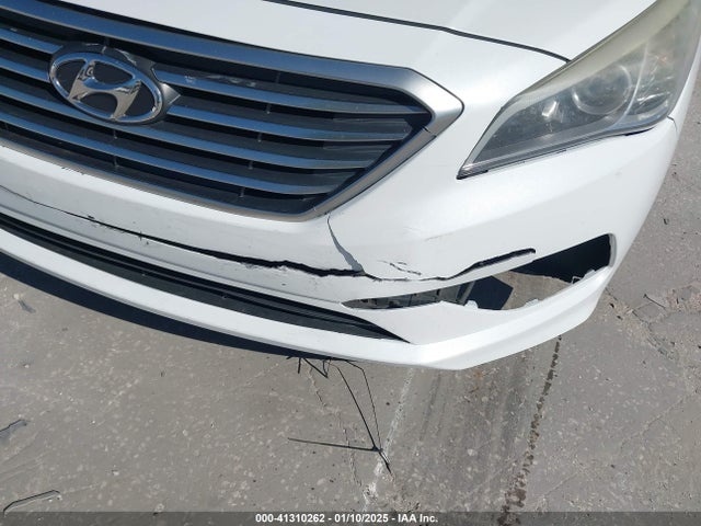 Hyundai SONATA SE 2015 5NPE24AF0FH016219 Image 14