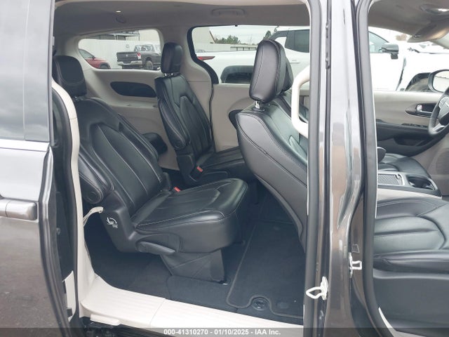 Chrysler Pacifica 2023 2C4RC1BG4PR536061 Image 8