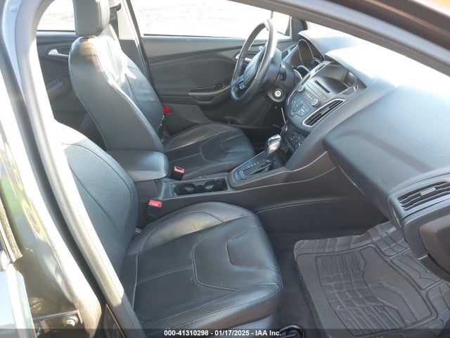 Ford Focus 2015 1FADP3F2XFL319328 Image 5