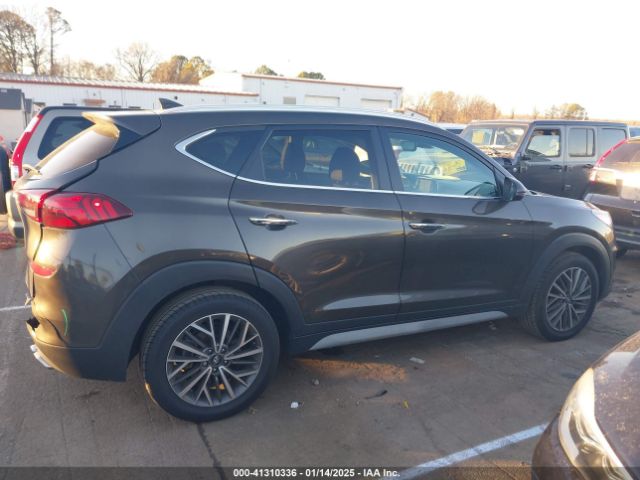 KM8J33ALXKU964702 Hyundai Tucson