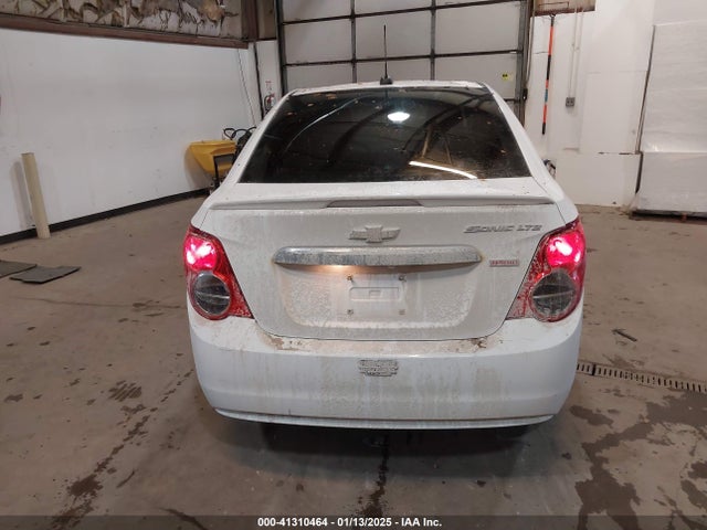 Chevrolet Sonic 2015 1G1JE5SB7F4121961 Image 16