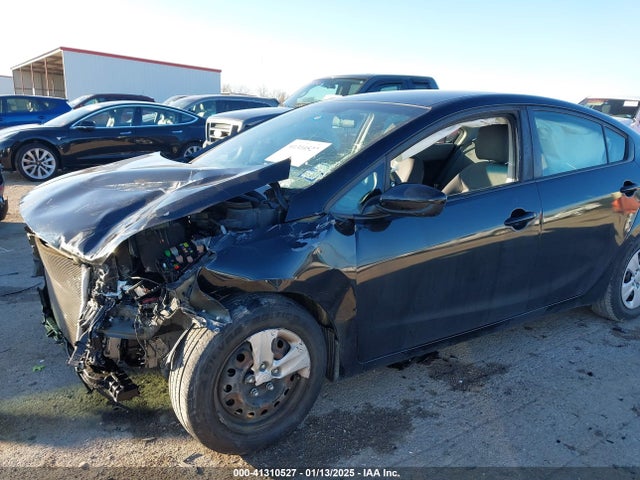 3KPFK4A78JE238629 KIA Forte
