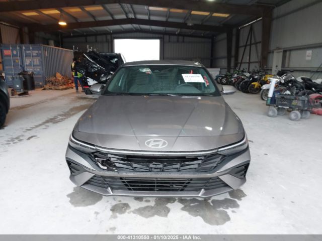 KMHLM4DG1RU661439 Hyundai Elantra
